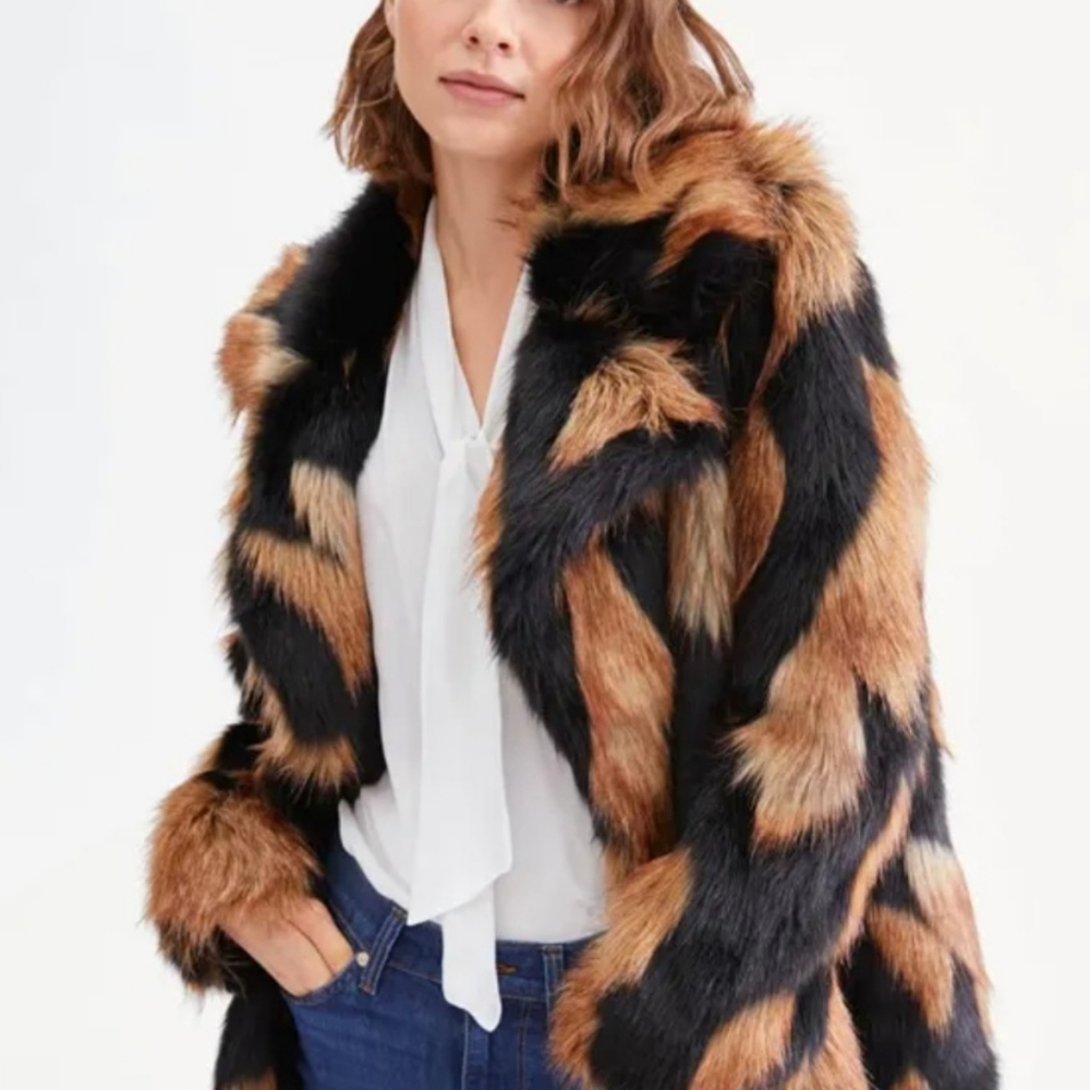Chevron Fur Coat in Brown Black